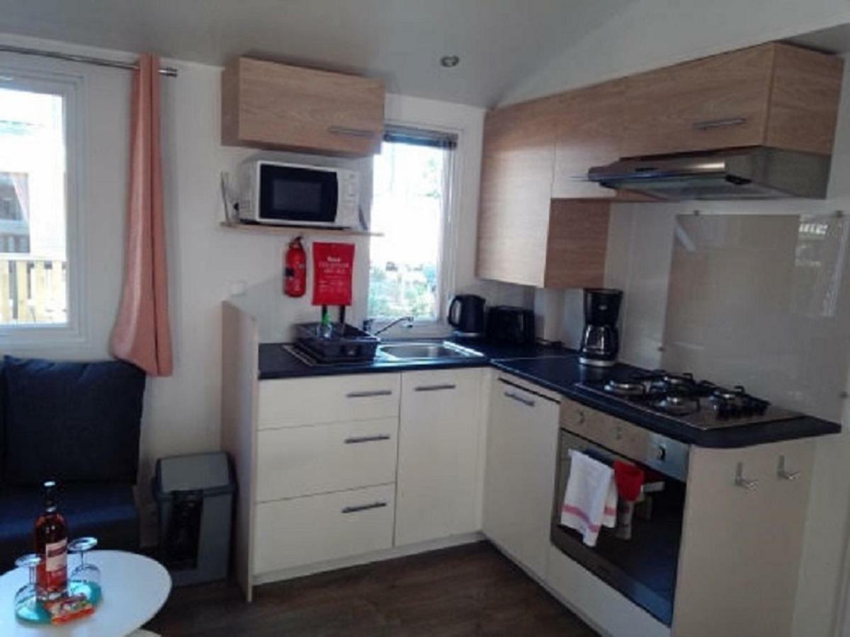 Mobilhome Saint Julien En Born Exterior photo