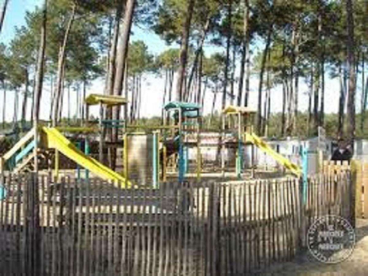 Mobilhome Saint Julien En Born Exterior photo